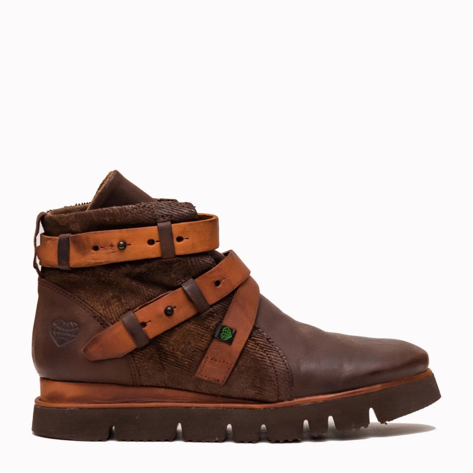 Dark brown Teide boot with tan strips | TakeMe®