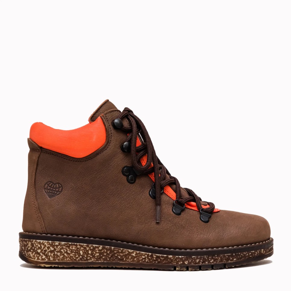 Brown and orange Everest boot | TakeMe®